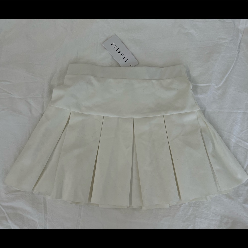 Lioness Rescue Me Pleated Mini Skirt (NEW w/ TAGS)